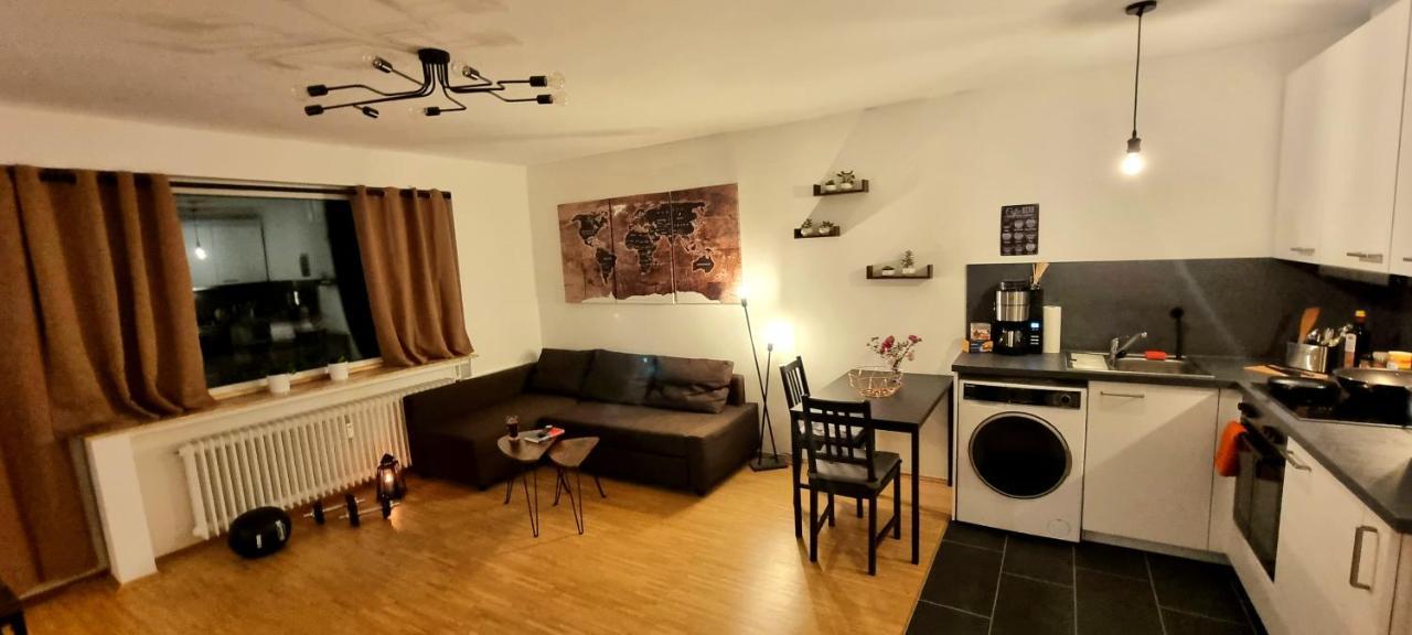 Business Apartment Mit Kuche Fur 1-3 +Netflx+5G Wlan Nahe Der Mhh Im Industrial Design Hannover Bagian luar foto